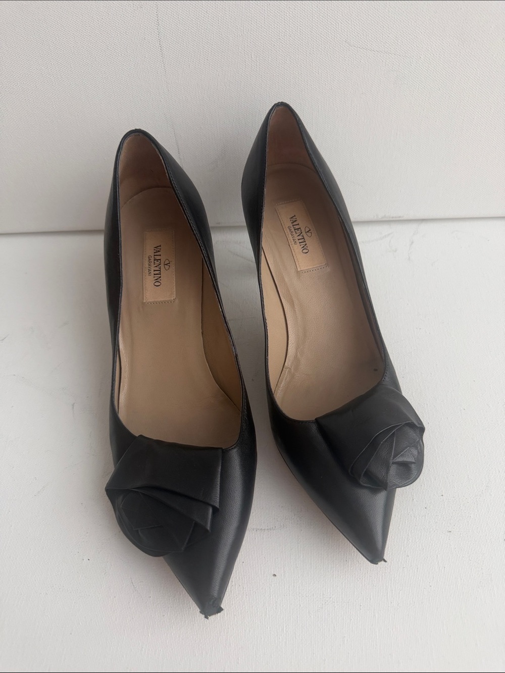 Valentino Black Leather Pointed-Toe Pumps with Rosette Accent